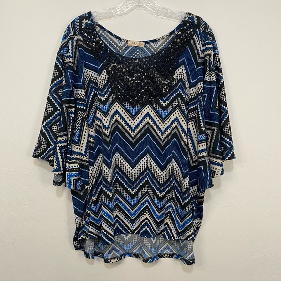LAVISH Blouse Geometric Pattern Embroidered Neckline Blue Black Plus Size 2X - Picture 1 of 9